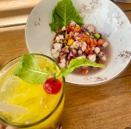 Ceviche y cóctel